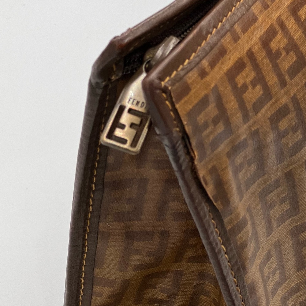 Fendi vintage top zip and side snap clutch - Picture 4 of 13